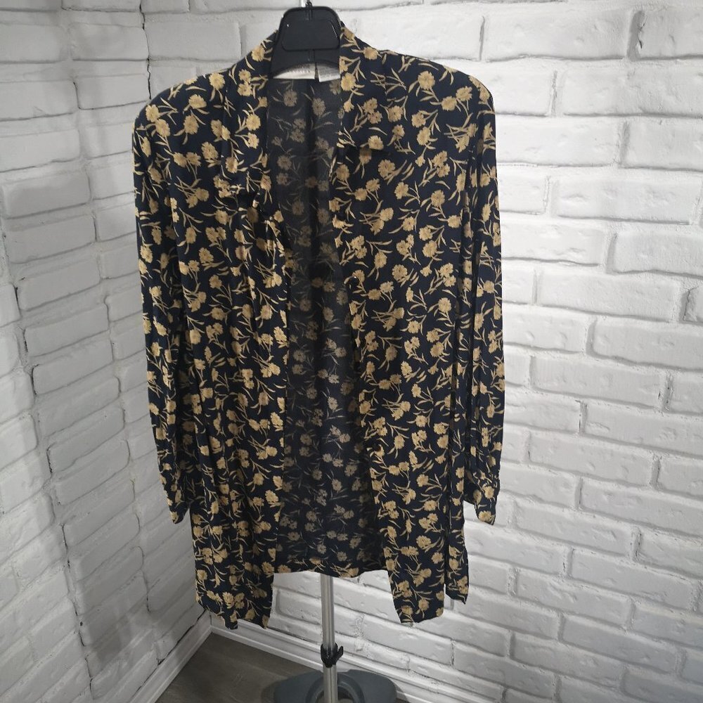 Liz Claiborne Collection Ladies Size 10 Button Closure Tunic Length Blouse